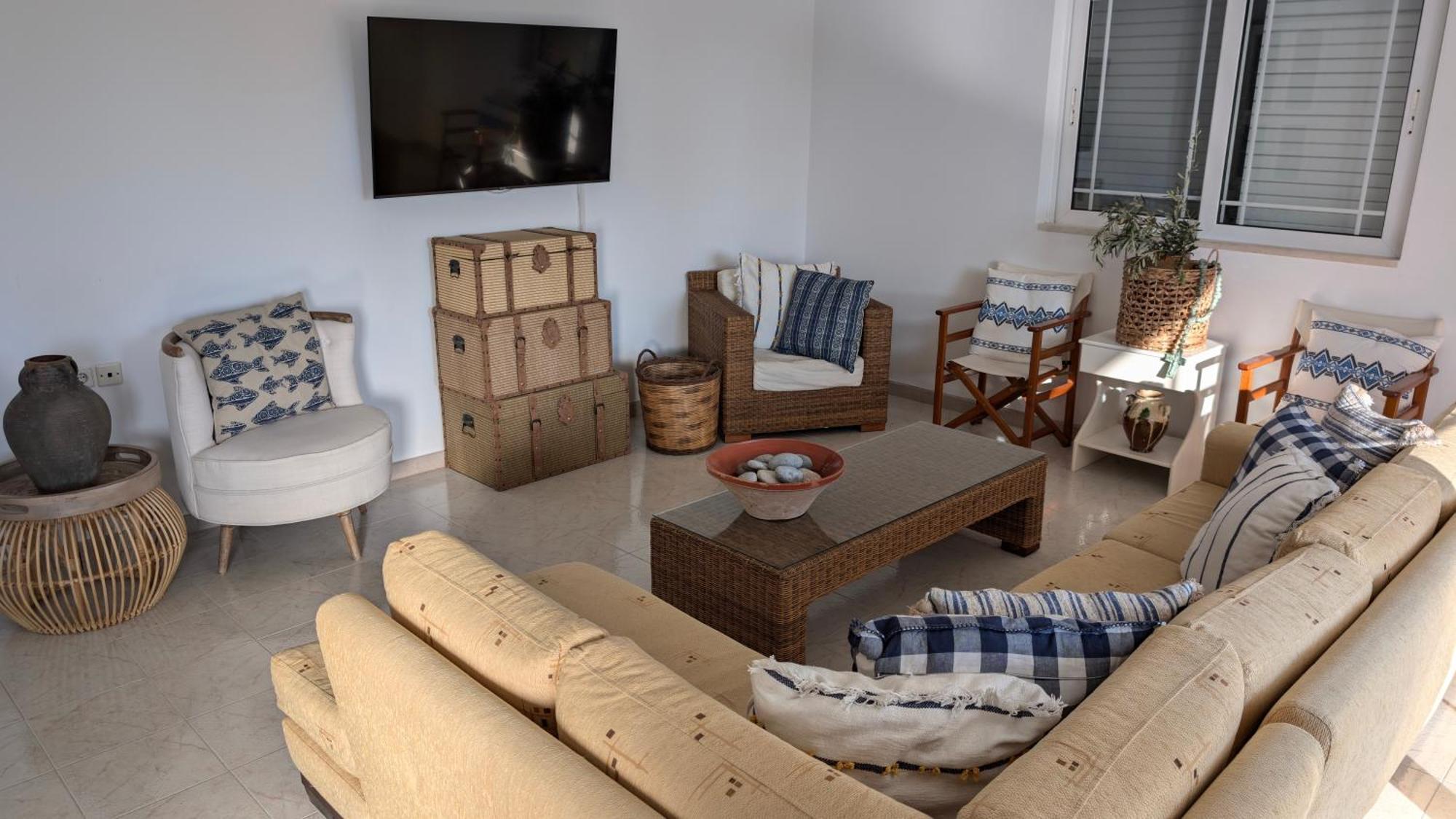 Feraklion House *